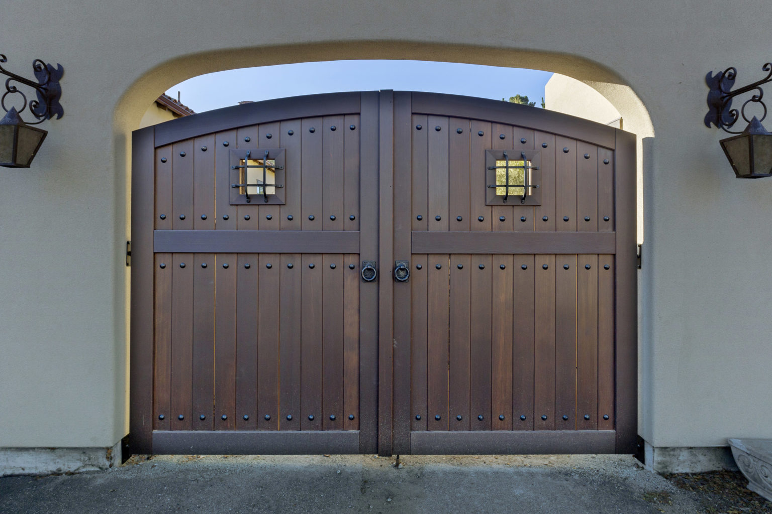 Wooden Entrance Gates For Your Home - Door Pros